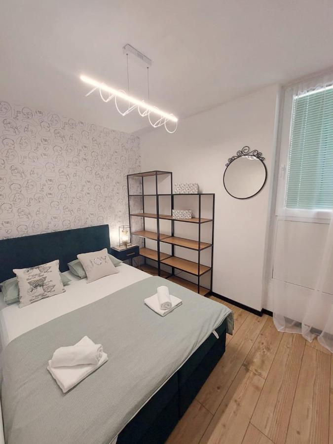 Apartment Punta Омиш Экстерьер фото