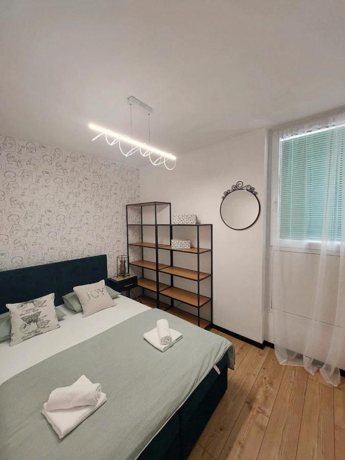 Apartment Punta Омиш Экстерьер фото