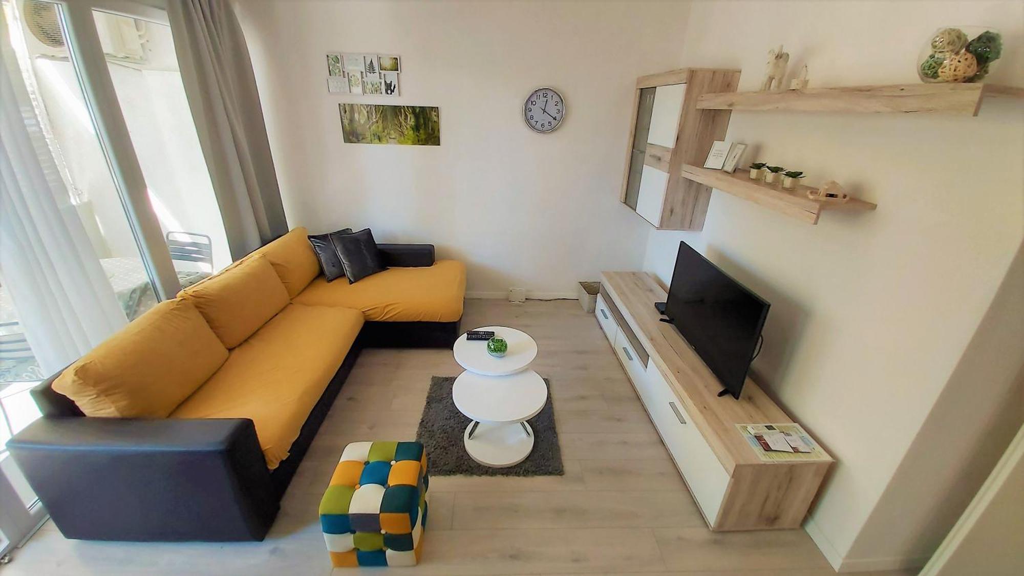 Apartment Punta Омиш Экстерьер фото