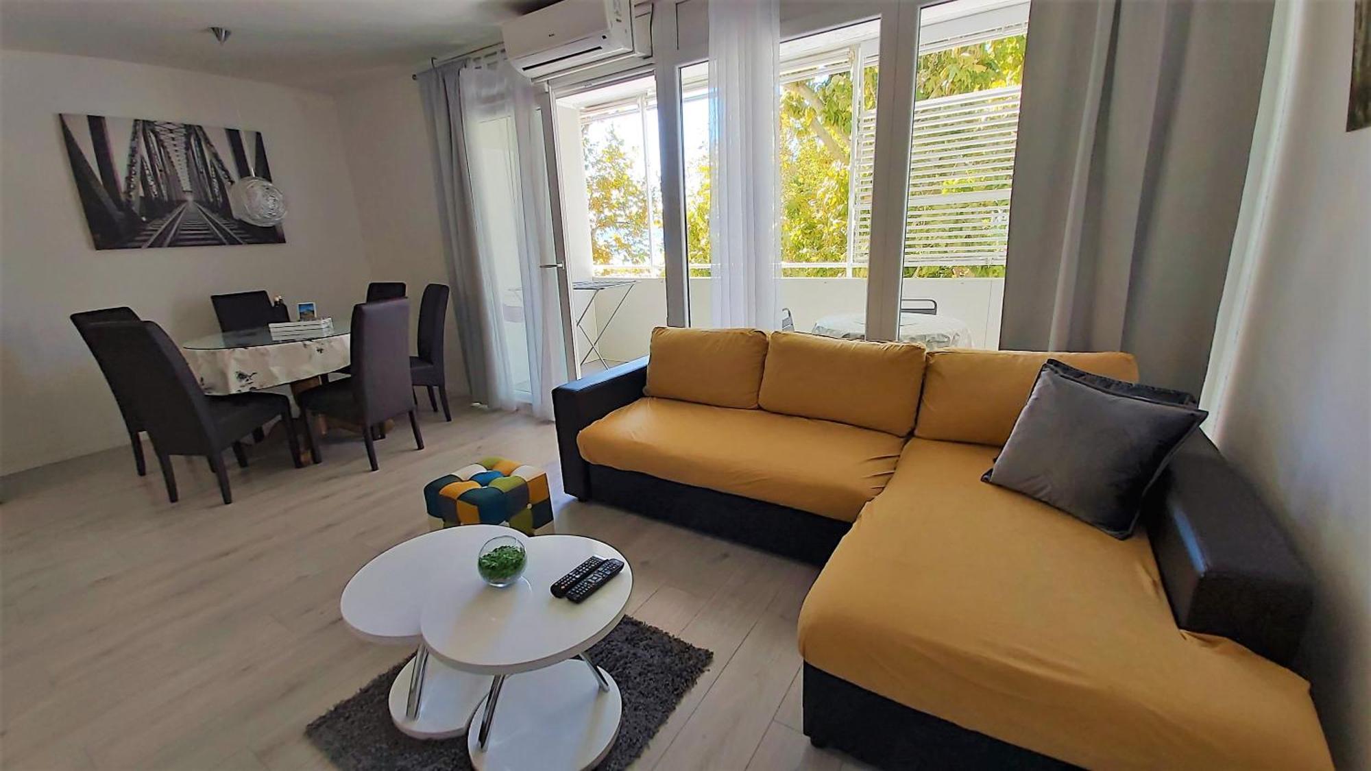 Apartment Punta Омиш Экстерьер фото